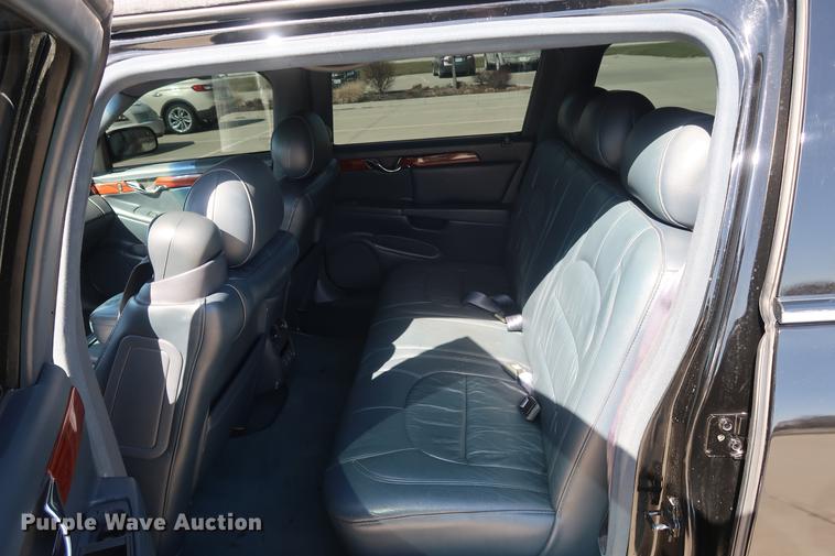 image for item EL9294 2005 Cadillac Krystal Koach limousine