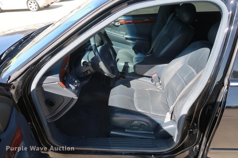 image for item EL9294 2005 Cadillac Krystal Koach limousine