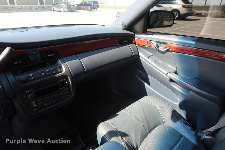 image for item EL9294 2005 Cadillac Krystal Koach limousine