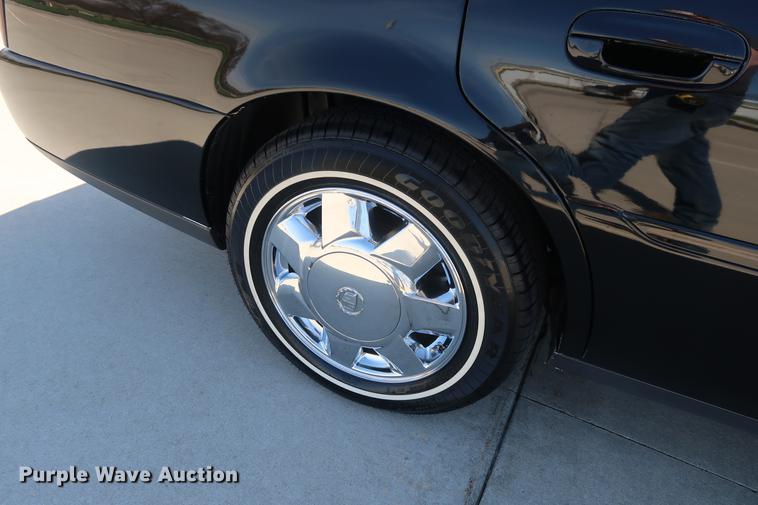 image for item EL9294 2005 Cadillac Krystal Koach limousine