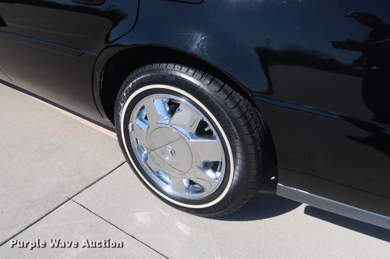 image for item EL9294 2005 Cadillac Krystal Koach limousine