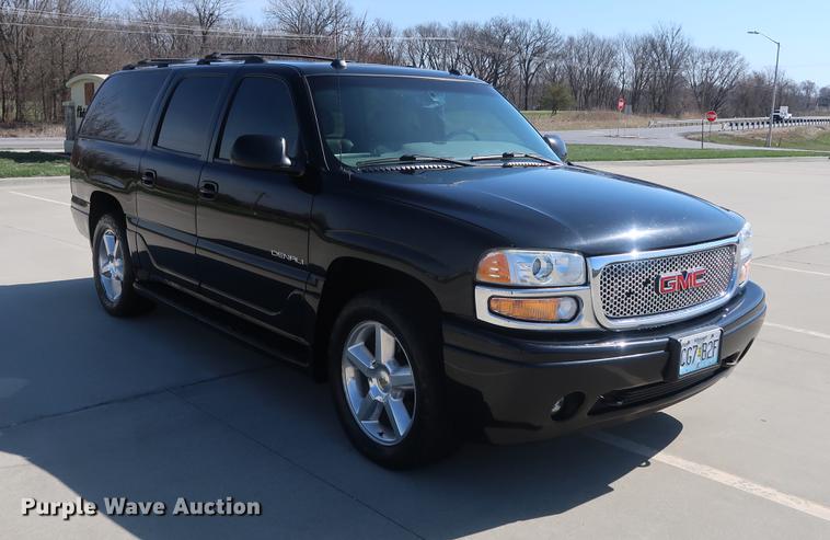 image for item EL9298 2005 GMC Yukon Denali SUV