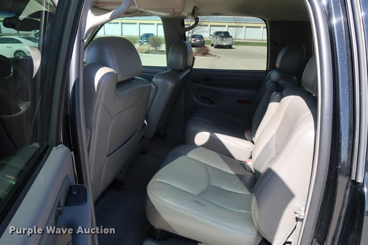 image for item EL9298 2005 GMC Yukon Denali SUV