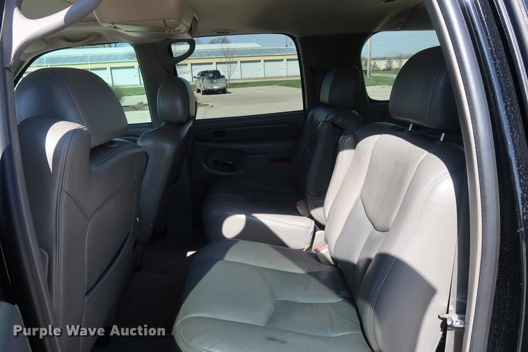 image for item EL9298 2005 GMC Yukon Denali SUV