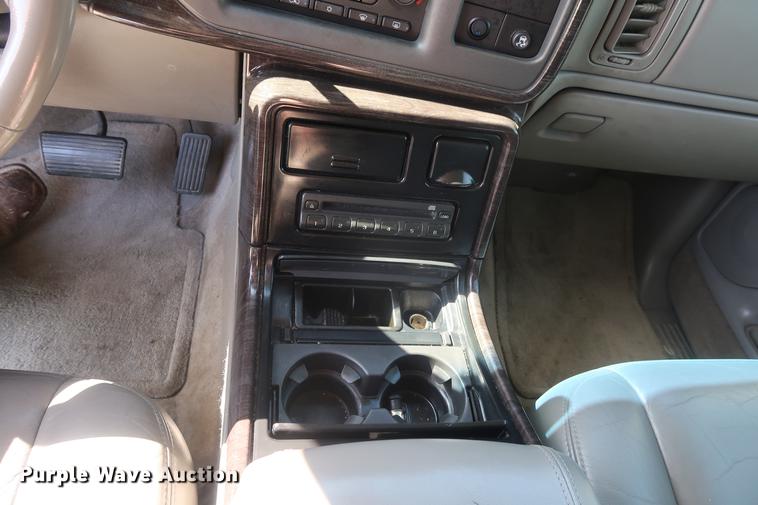 image for item EL9298 2005 GMC Yukon Denali SUV