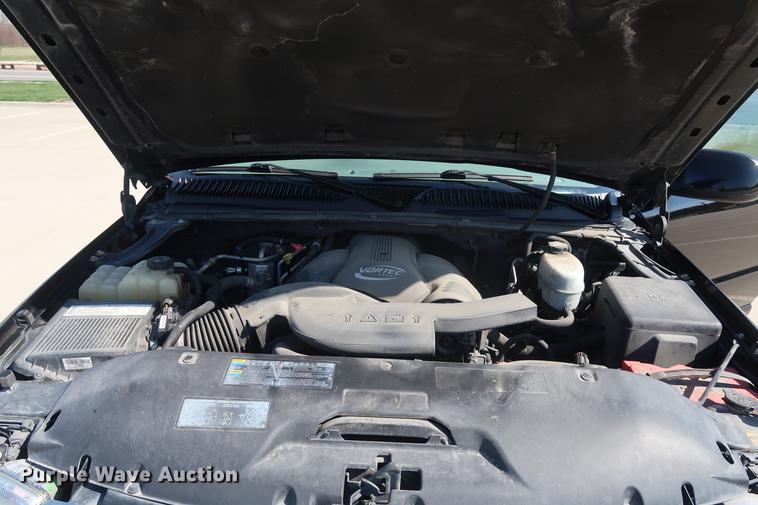 image for item EL9298 2005 GMC Yukon Denali SUV