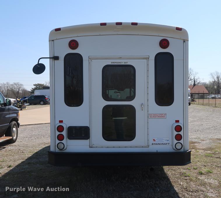 image for item EP9302 2007 Ford Econoline E450 shuttle bus