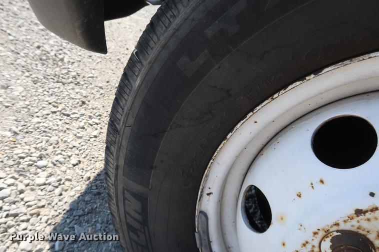 image for item EP9302 2007 Ford Econoline E450 shuttle bus