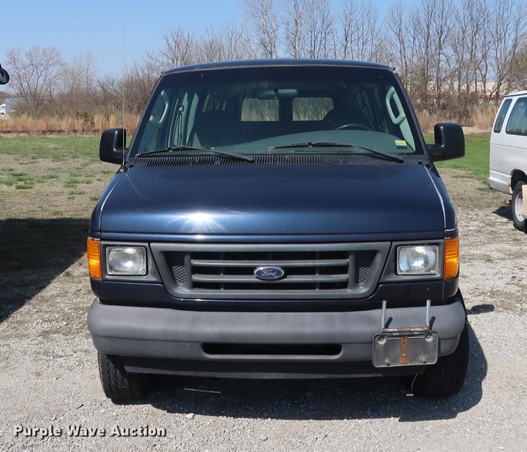 image for item EP9303 2003 Ford E350 Extended van
