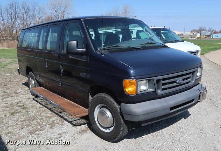 image for item EP9303 2003 Ford E350 Extended van