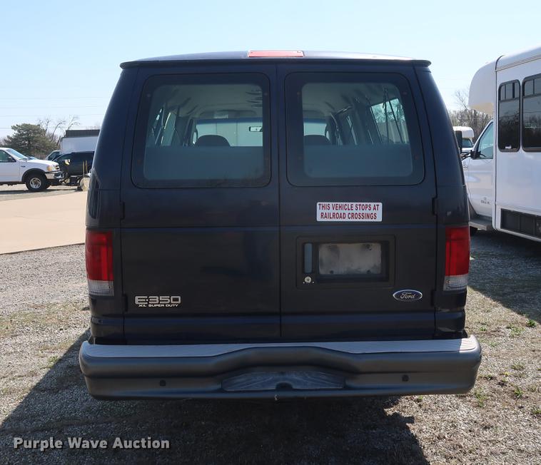 image for item EP9303 2003 Ford E350 Extended van