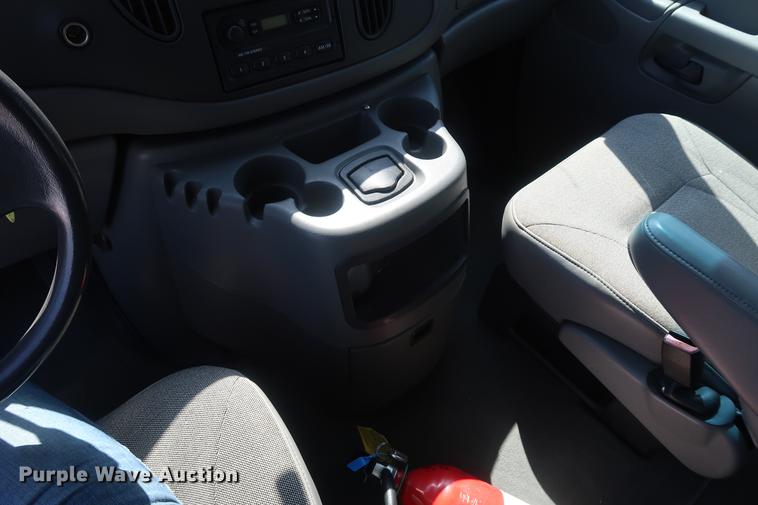 image for item EP9303 2003 Ford E350 Extended van