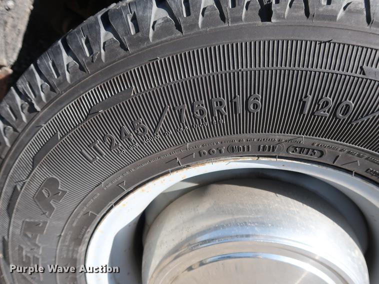 image for item EP9303 2003 Ford E350 Extended van