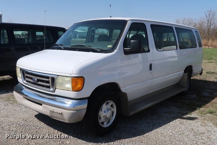 image for item EP9304 2003 Ford E350 Extended van