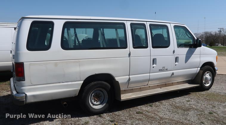 image for item EP9304 2003 Ford E350 Extended van