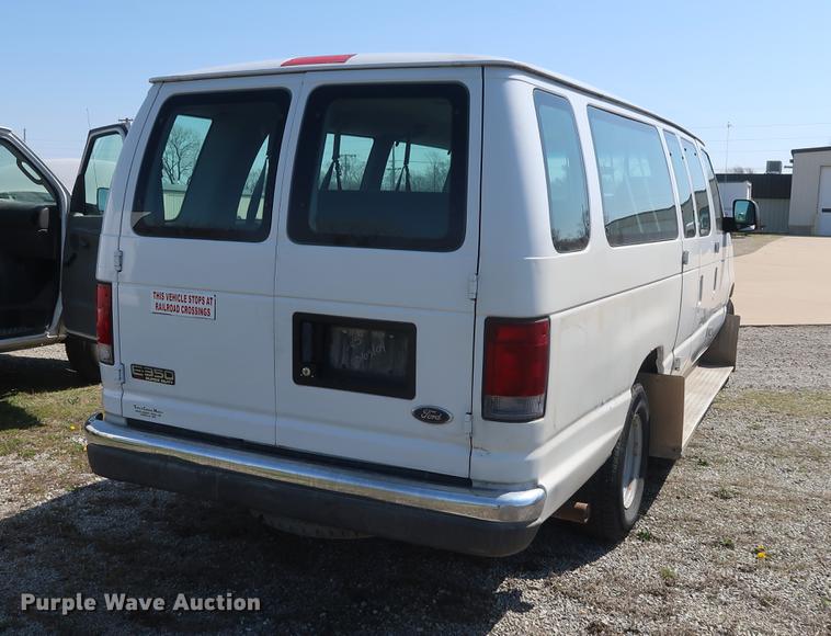 image for item EP9304 2003 Ford E350 Extended van