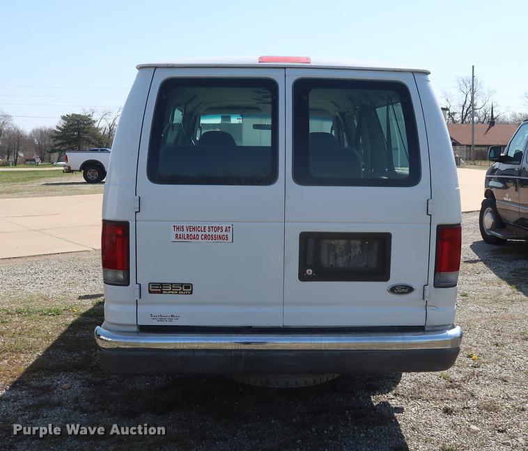 image for item EP9304 2003 Ford E350 Extended van