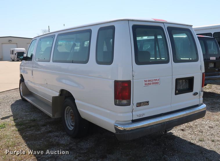 image for item EP9304 2003 Ford E350 Extended van