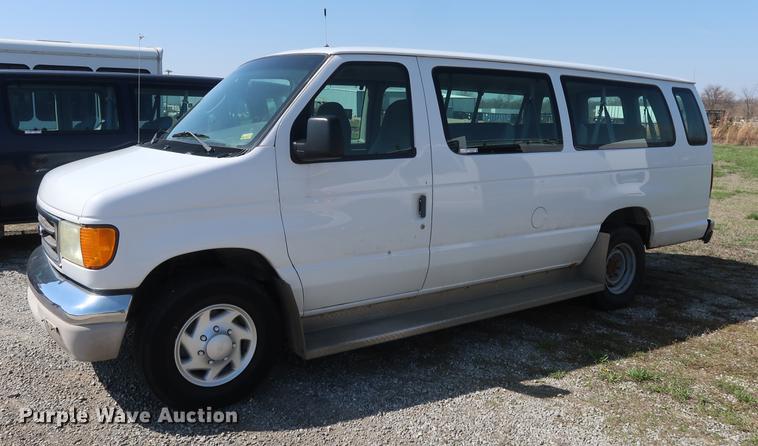 image for item EP9304 2003 Ford E350 Extended van