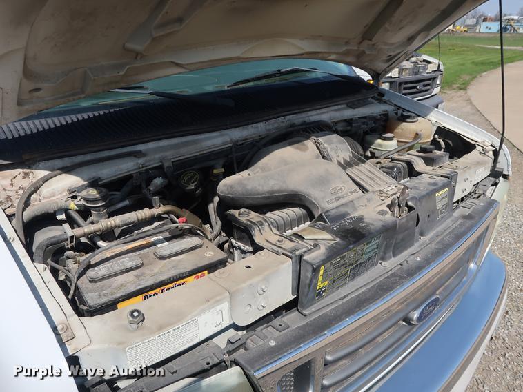 image for item EP9304 2003 Ford E350 Extended van