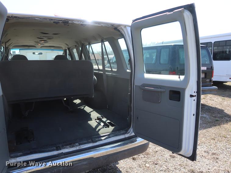 image for item EP9304 2003 Ford E350 Extended van