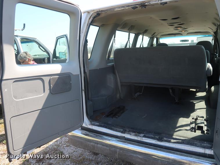 image for item EP9304 2003 Ford E350 Extended van
