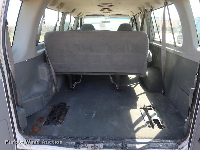 image for item EP9304 2003 Ford E350 Extended van