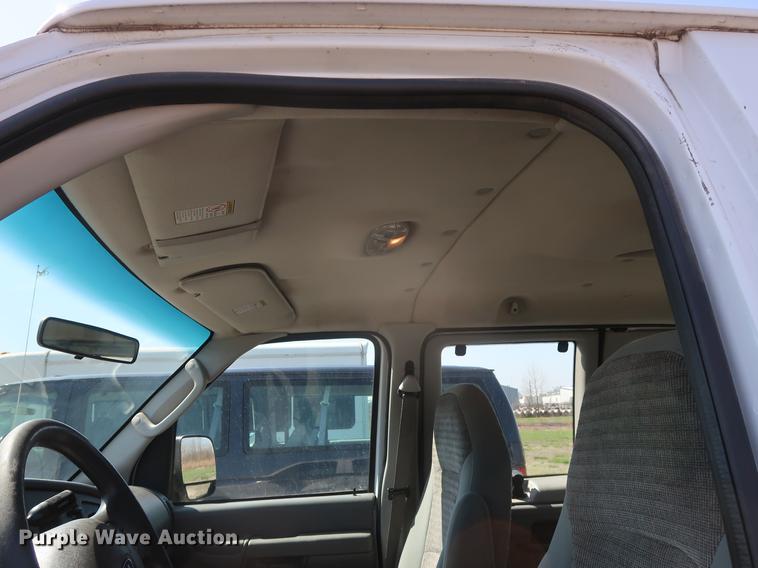image for item EP9304 2003 Ford E350 Extended van