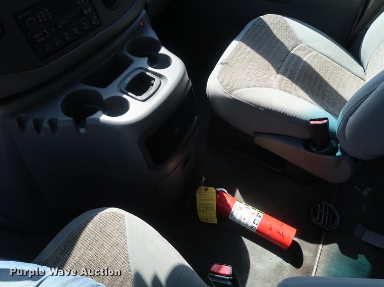 image for item EP9304 2003 Ford E350 Extended van