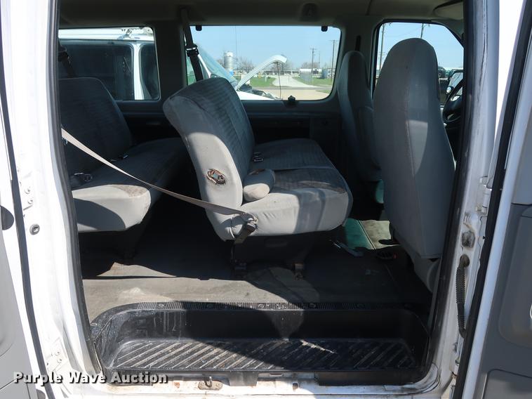 image for item EP9304 2003 Ford E350 Extended van