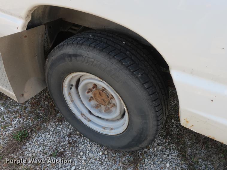 image for item EP9304 2003 Ford E350 Extended van