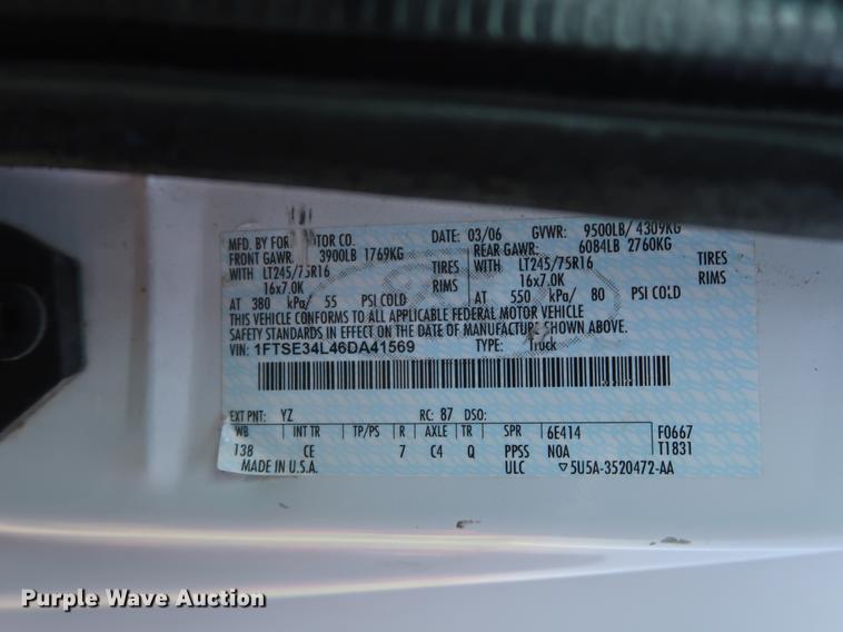 image for item EP9305 2006 Ford E350 Super Duty van