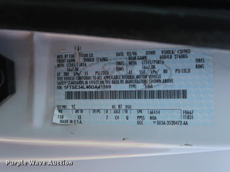 image for item EP9305 2006 Ford E350 Super Duty van