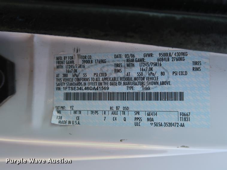 image for item EP9305 2006 Ford E350 Super Duty van