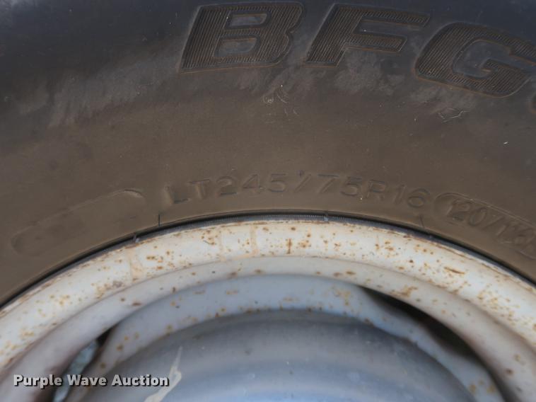 image for item EP9305 2006 Ford E350 Super Duty van