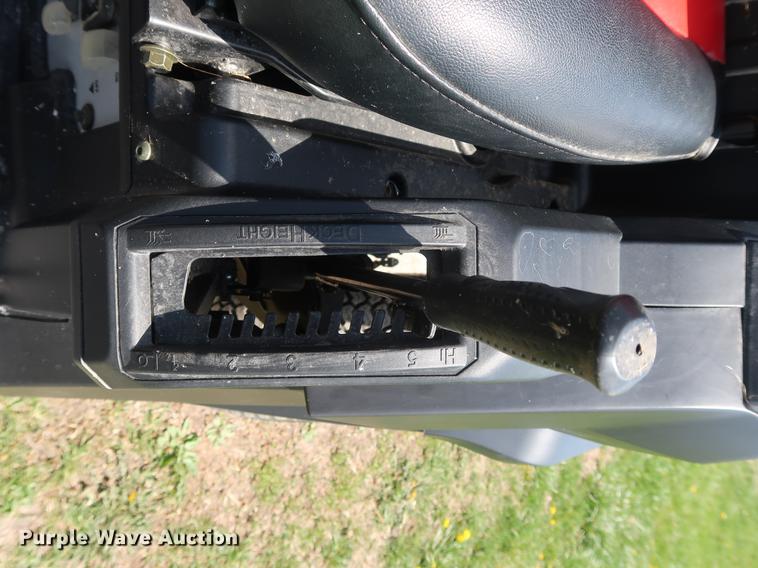 image for item EP9306 Raven MPV 7100 utility vehicle