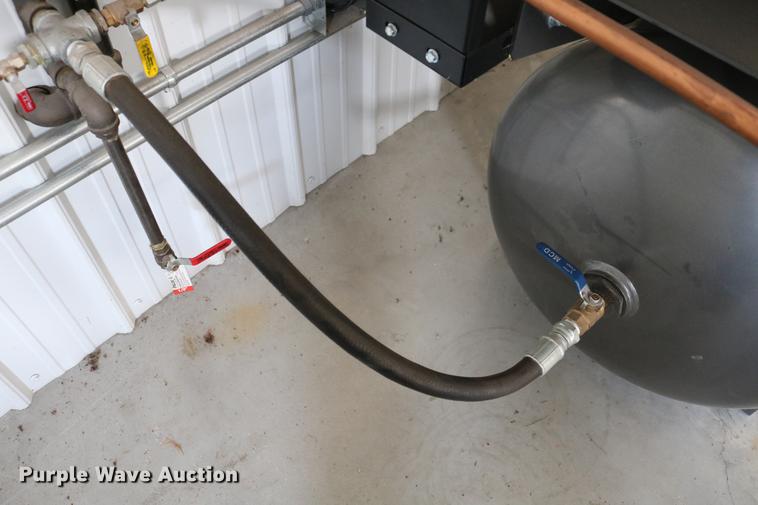 image for item EW9167 Napa air compressor