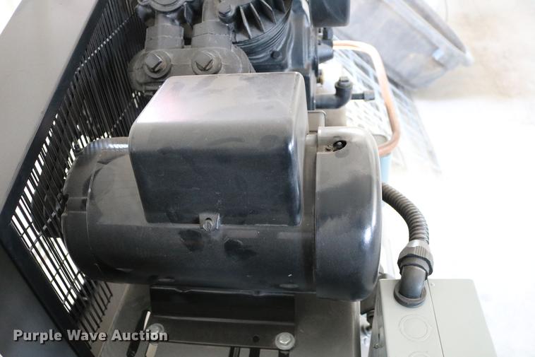 image for item EW9167 Napa air compressor