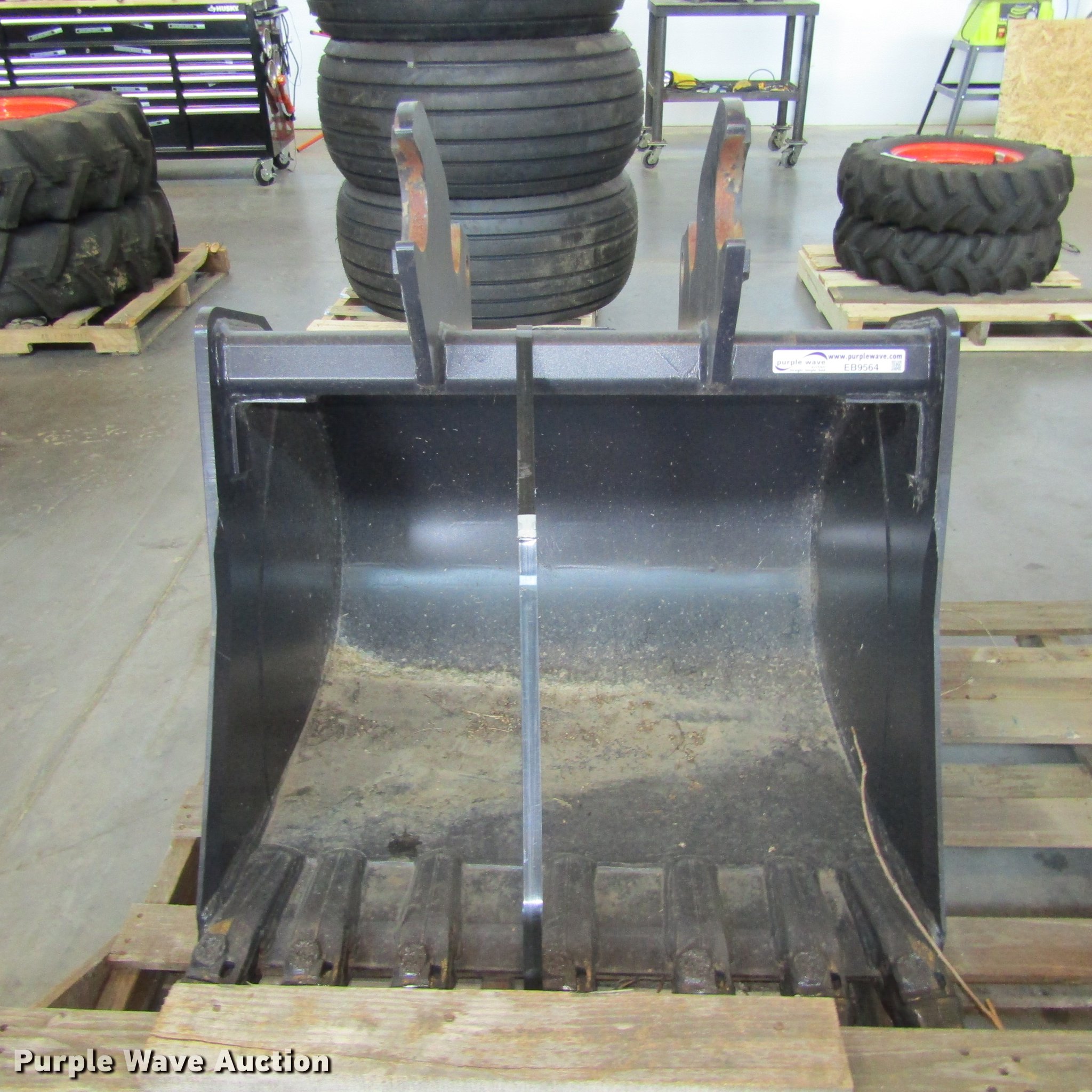 Kubota KX080 trenching bucket in Grapevine, TX Item EB9564 sold