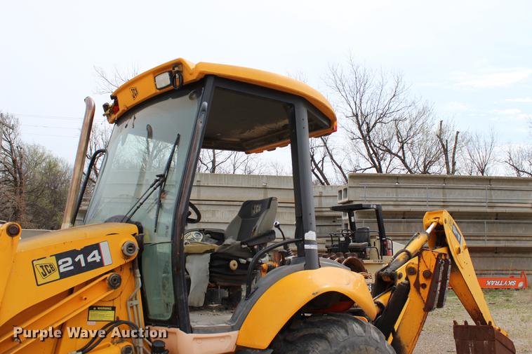 image for item BE9355 JCB 214 backhoe