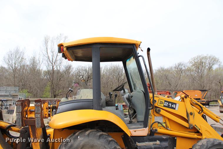 image for item BE9355 JCB 214 backhoe