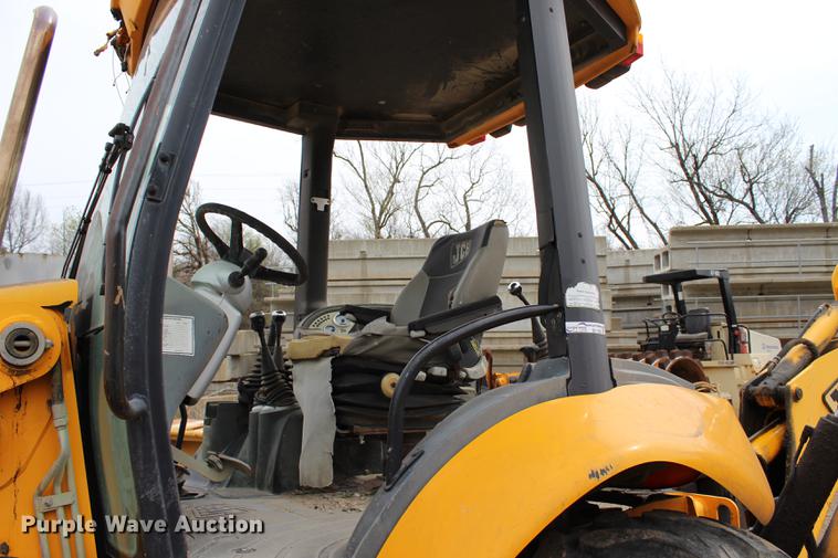 image for item BE9355 JCB 214 backhoe