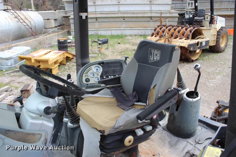 image for item BE9355 JCB 214 backhoe