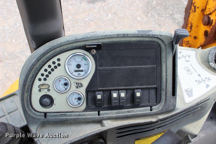 image for item BE9355 JCB 214 backhoe