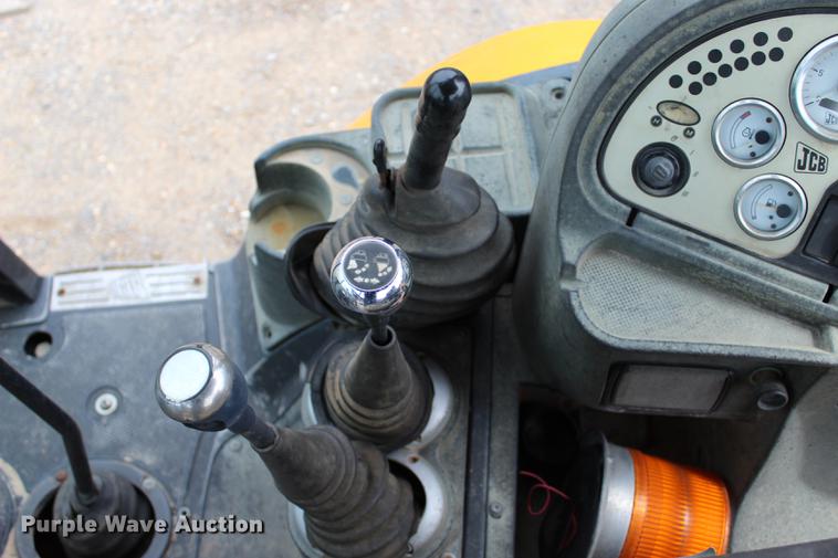 image for item BE9355 JCB 214 backhoe