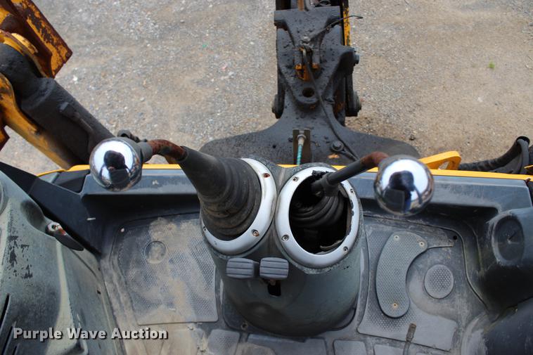 image for item BE9355 JCB 214 backhoe