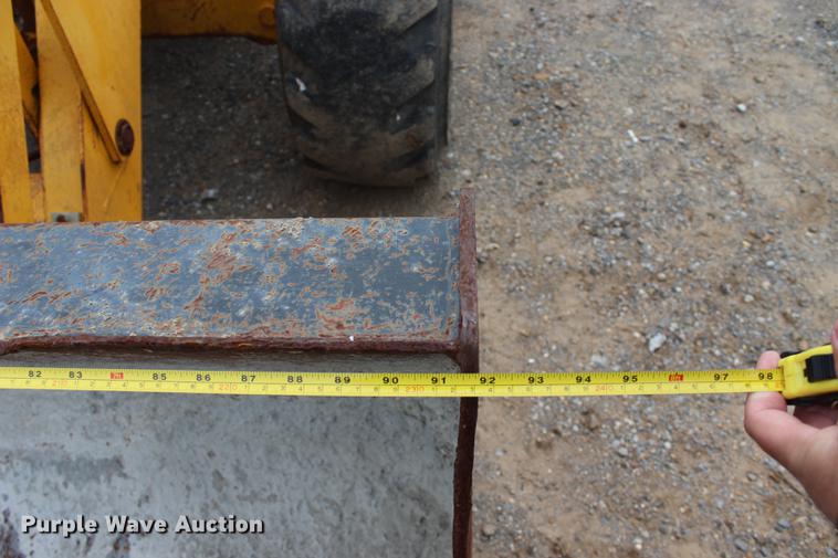 image for item BE9355 JCB 214 backhoe