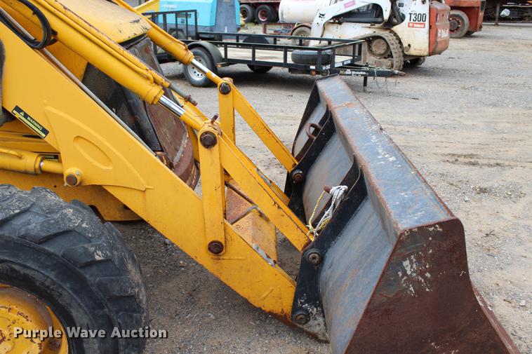 image for item BE9355 JCB 214 backhoe