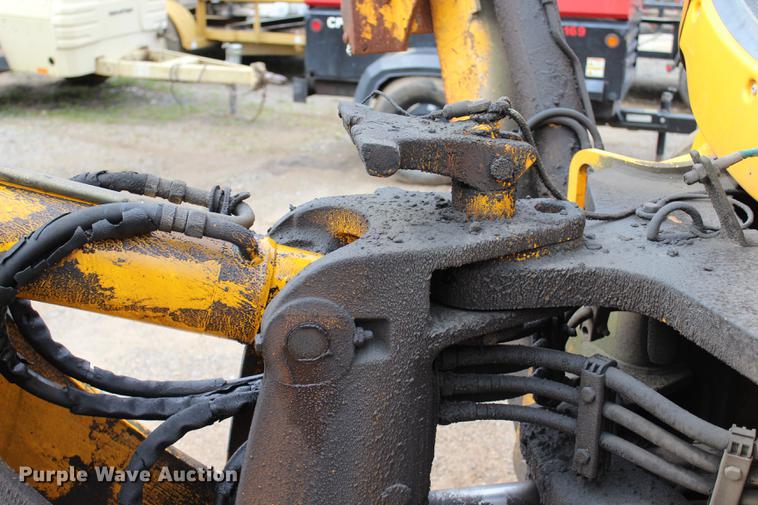 image for item BE9355 JCB 214 backhoe