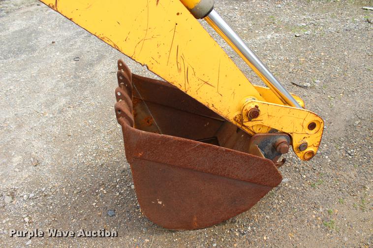 image for item BE9355 JCB 214 backhoe